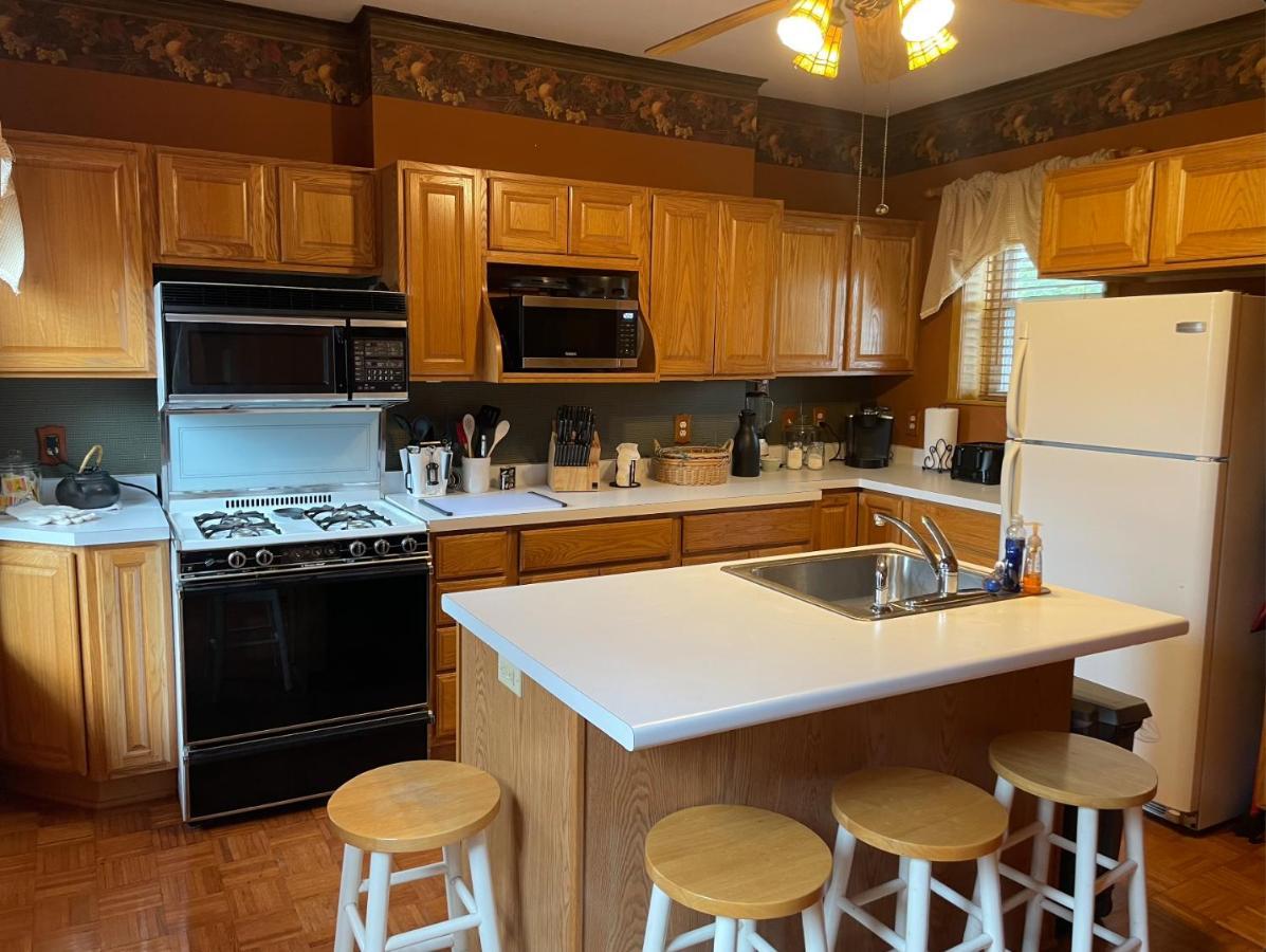 South Broadway Manor B&B - Near Fallingwater, Ohiopyle State Park, Hiking & Biking Trails Gap Scottdale Buitenkant foto