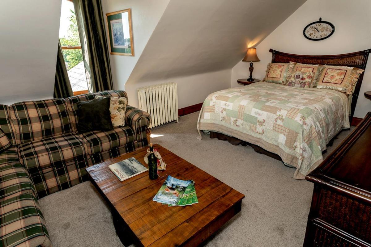 South Broadway Manor B&B - Near Fallingwater, Ohiopyle State Park, Hiking & Biking Trails Gap Scottdale Buitenkant foto