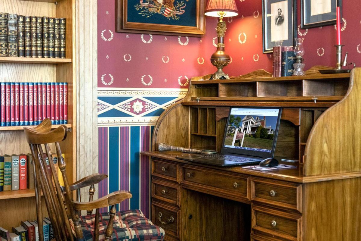 South Broadway Manor B&B - Near Fallingwater, Ohiopyle State Park, Hiking & Biking Trails Gap Scottdale Buitenkant foto