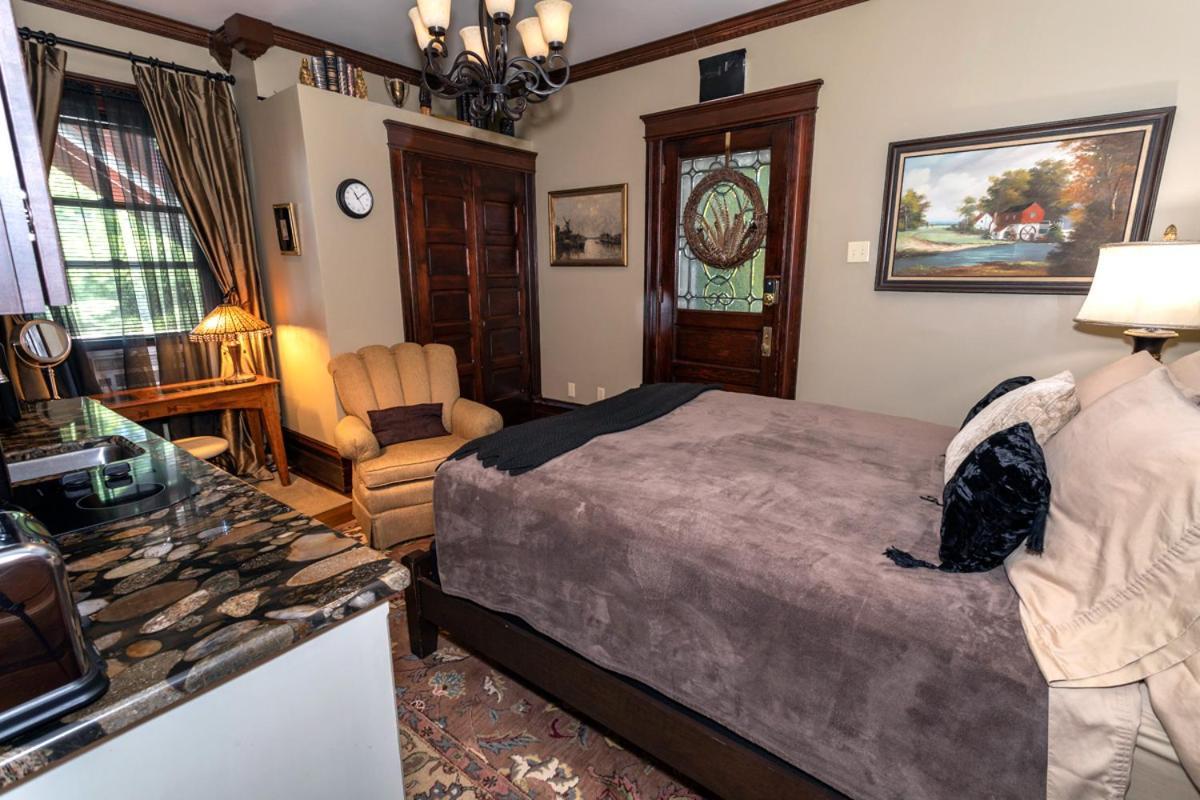 South Broadway Manor B&B - Near Fallingwater, Ohiopyle State Park, Hiking & Biking Trails Gap Scottdale Buitenkant foto