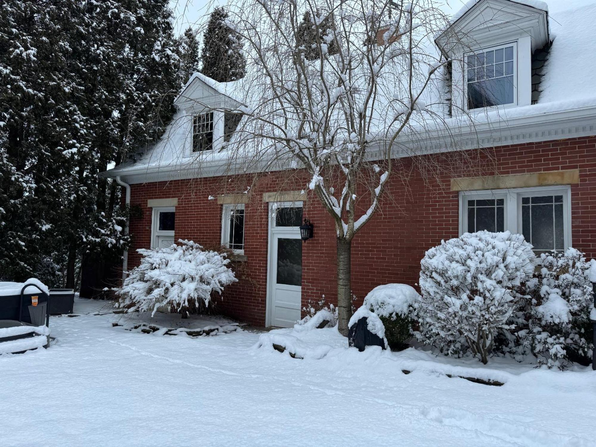 South Broadway Manor B&B - Near Fallingwater, Ohiopyle State Park, Hiking & Biking Trails Gap Scottdale Buitenkant foto